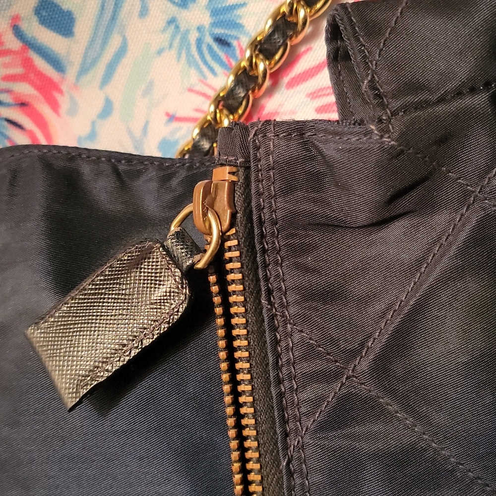 PRADA - Picture 6 of 15